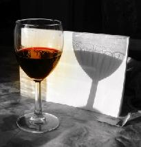 Pelne_czerwone_nogi_lzy_wina